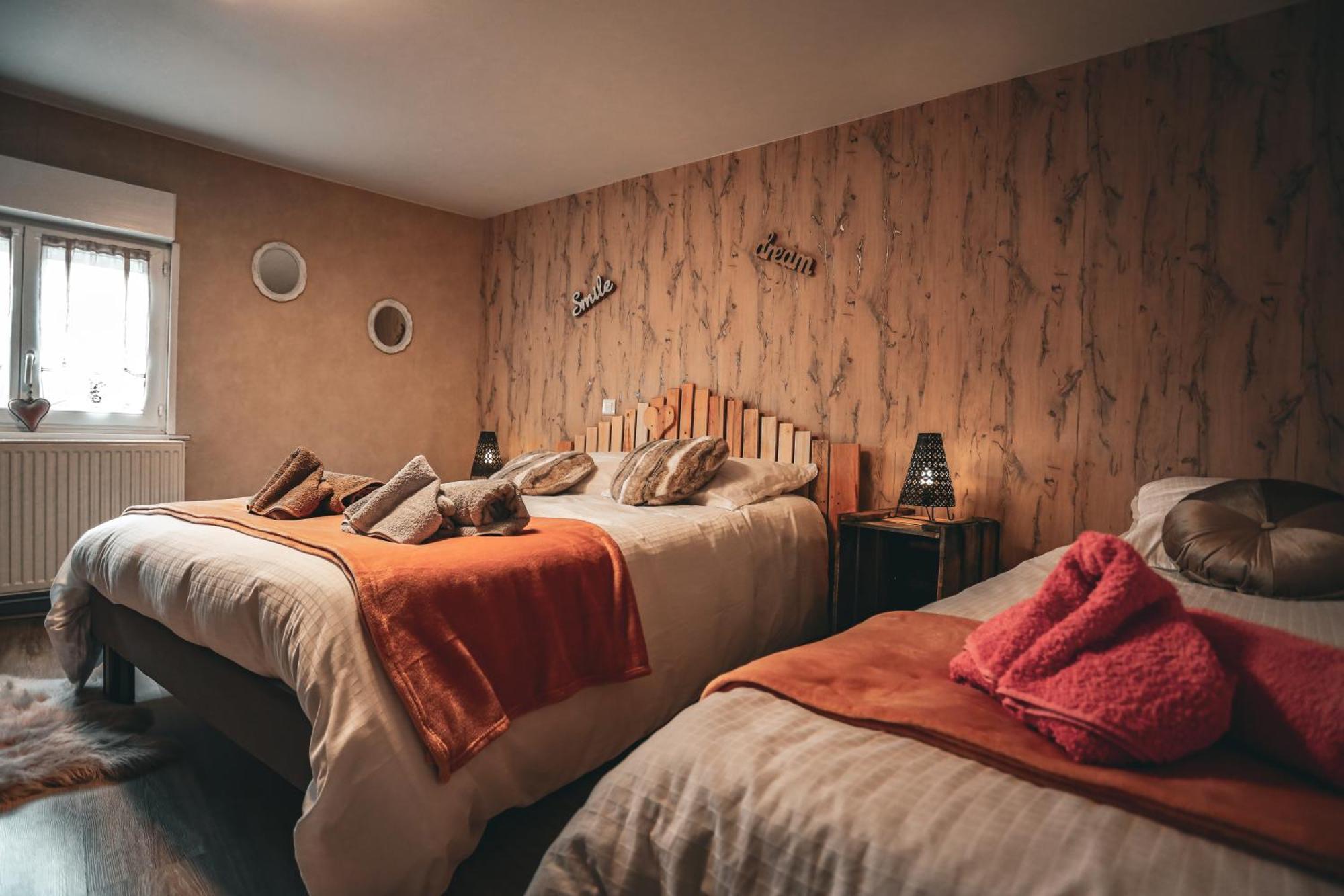 Gite , Au Dormeur Du Val Vireux-Wallerand Kültér fotó